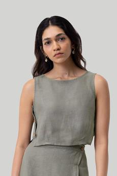 Boxy Crop Top in Dark Green via Reistor