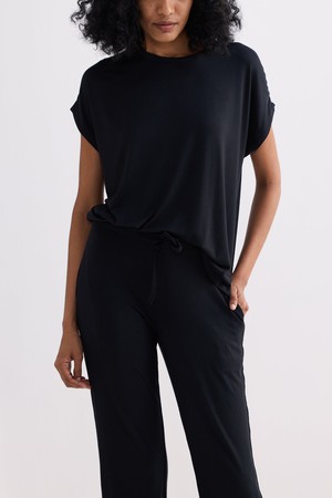 Relaxed Tee in Black from Reistor