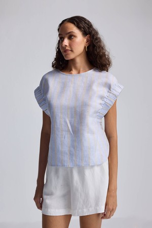 Boxy Top with Sleeve Detailing from Reistor