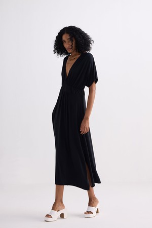 Flowy A-Line Maxi Dress with Side Slits in Black from Reistor