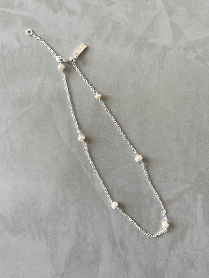 Minimal Pearl Anklet from Rize