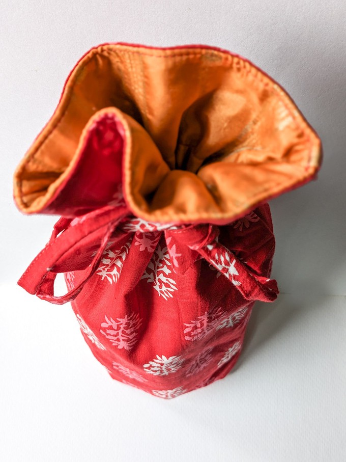 Reusable Kalamkari Cotton Bottle Gift Bags, Ethically Handmade in India from Shakti.ism