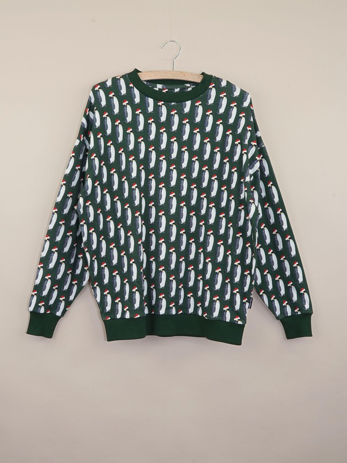 Penguin Xmas Oversized Sweater Unisex from SNURK