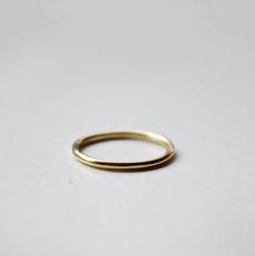 Plain Ring Thin - Gold 14k via Solitude the Label