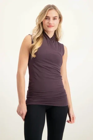 Good Karma Yoga Top – Berry from Urban Goddess