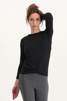 Zora longsleeve yoga top – Urban Black via Urban Goddess