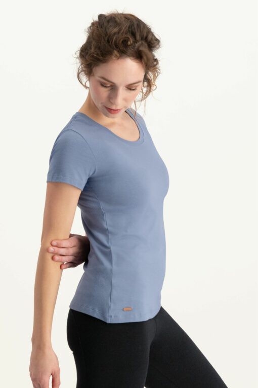 Luna Yoga Tee – Opal from Urban Goddess