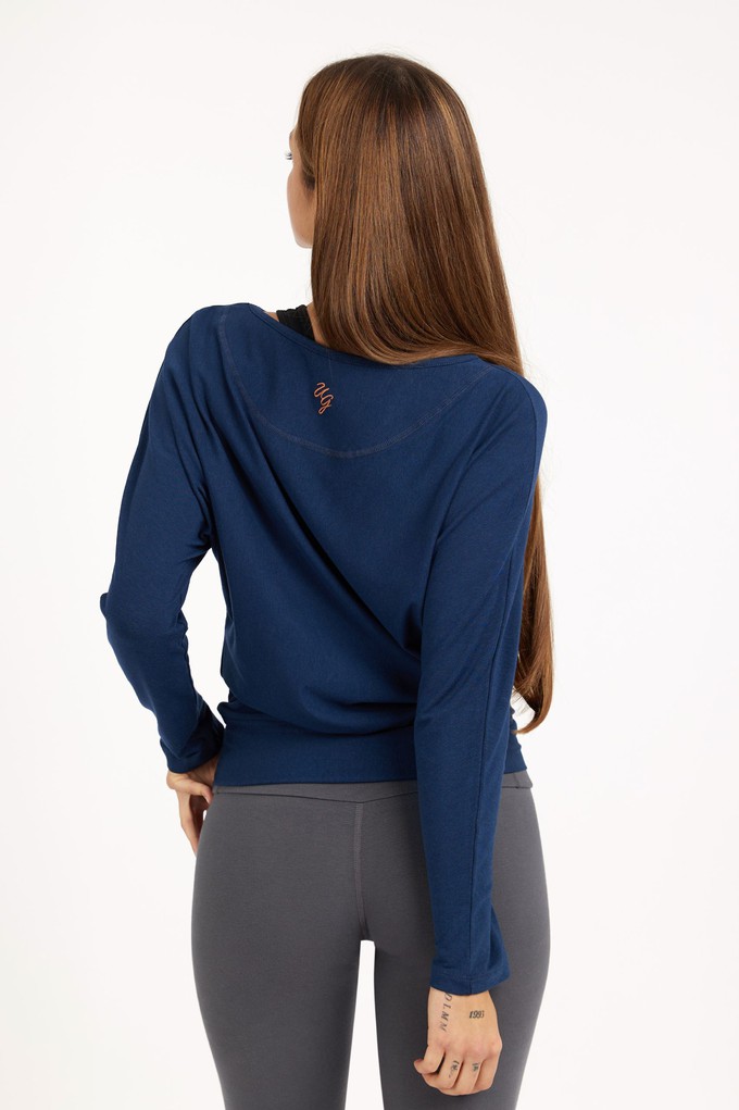 Budhi Longsleeve Yoga Top – Midnight from Urban Goddess