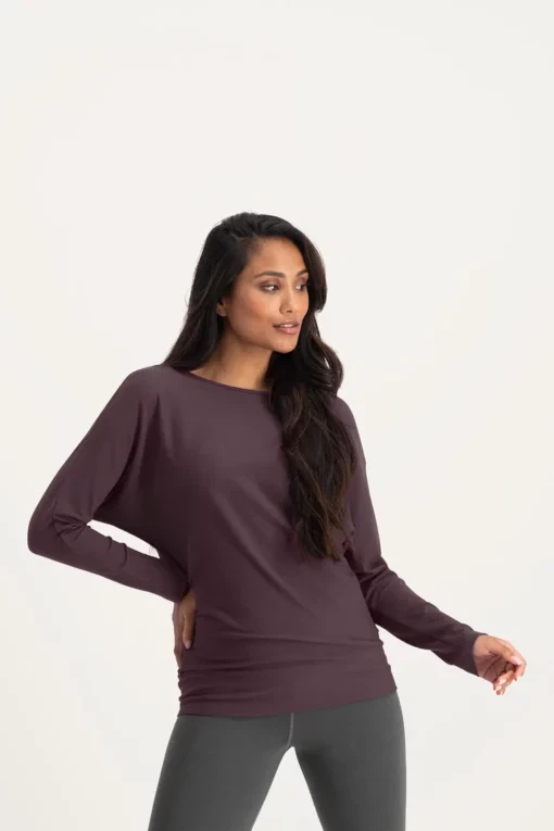 Budhi Yoga Longsleeve – Berry from Urban Goddess