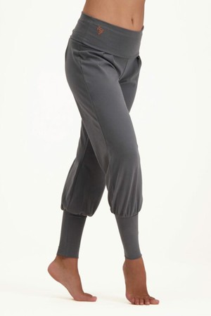 Devi Yoga Pants – Charcoal from Urban Goddess