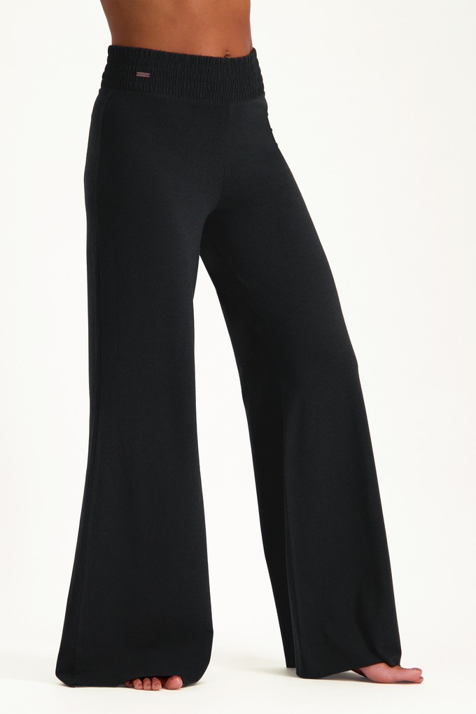 Flow Pants – Urban Black from Urban Goddess