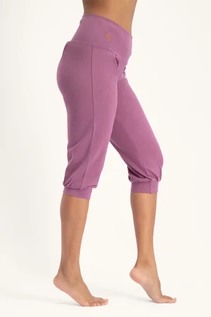 Sukha Yoga Capri – Mauve from Urban Goddess