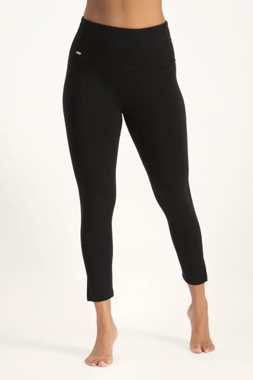 Surya Yoga Leggings 7/8 – Onyx Black from Urban Goddess