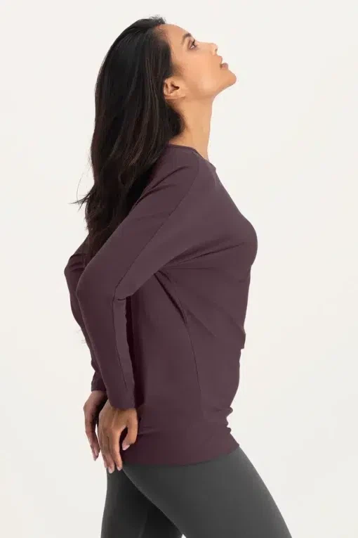 Budhi Yoga Longsleeve – Berry from Urban Goddess