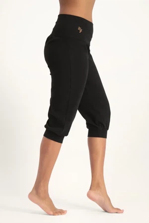 Sukha Yoga Capri – Onyx Black from Urban Goddess