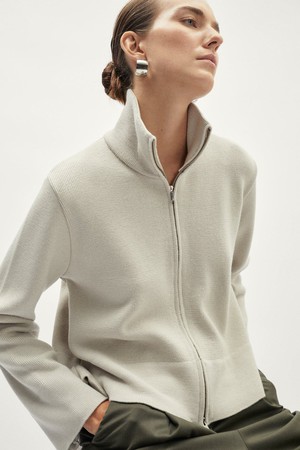 The Merino Wool Full-zip Jacket - Pearl from Urbankissed