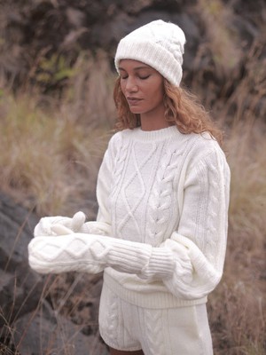 Mohair Beanie and Mittens - White from Urbankissed