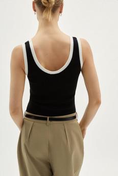 The Organic Cotton Ribbed V-neck Top - Black via Urbankissed