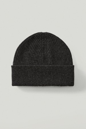 The Woolen Ribbed Beanie - Ash Grey from Urbankissed