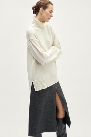 The Merino Wool Oversize High-neck - Snow White from Urbankissed