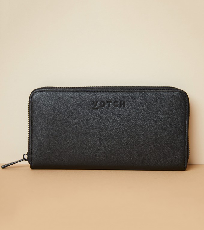 AppleSkin All Black Purse | Classic Essentials from Votch